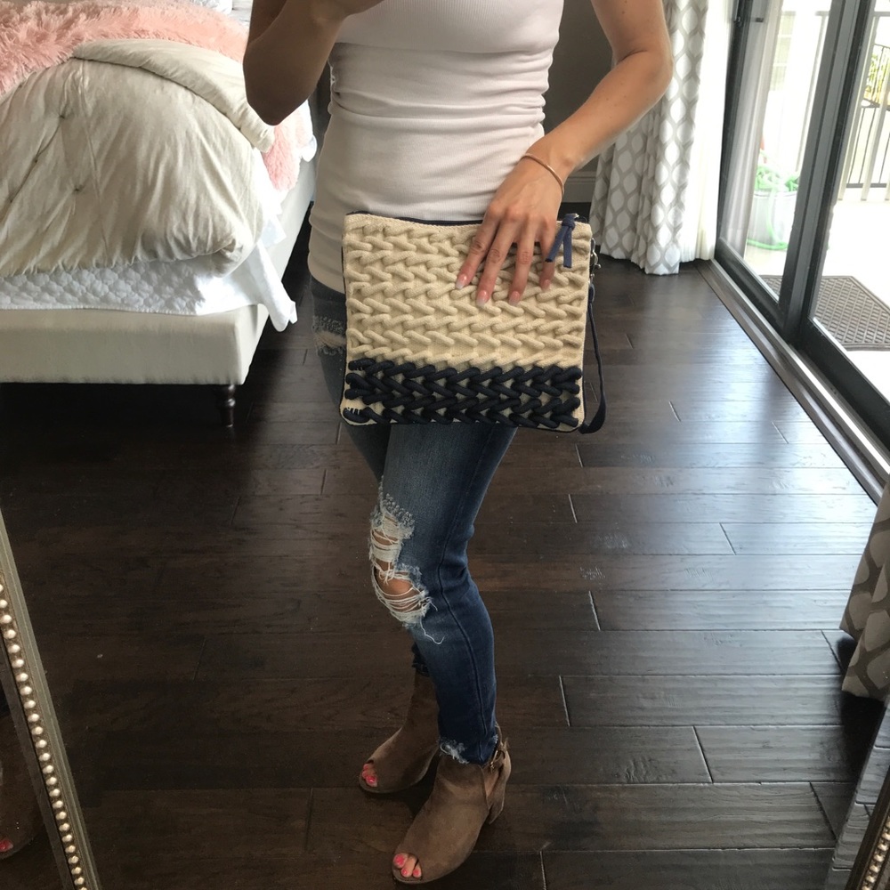 ◼️SALE◼️SUNDAY BRUNCH clutch - Picture 4 of 7